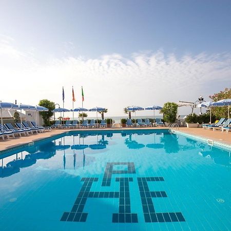 Hotel Plaza Esplanade Lido di Jesolo Buitenkant foto