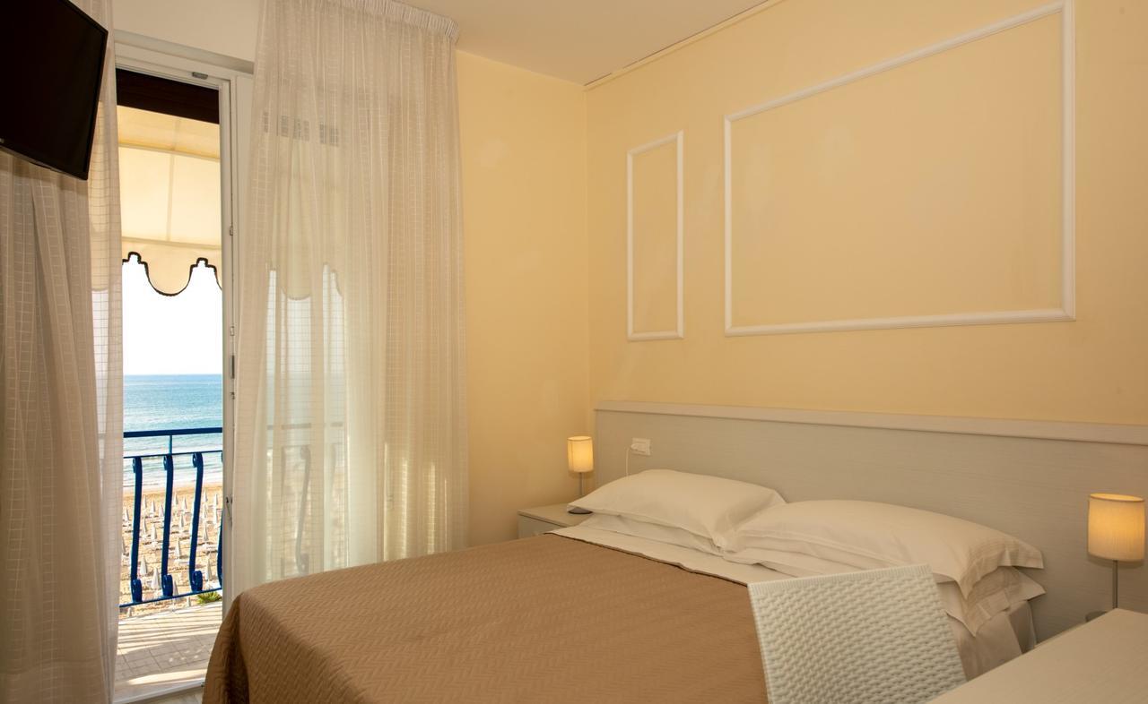 Hotel Plaza Esplanade Lido di Jesolo Buitenkant foto